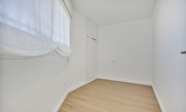 Sale - Apartment / flat -
Cabo Roig