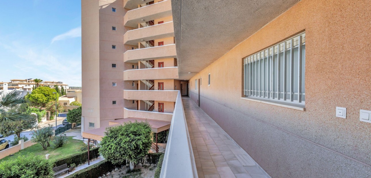 Sale - Apartment / flat -
Cabo Roig