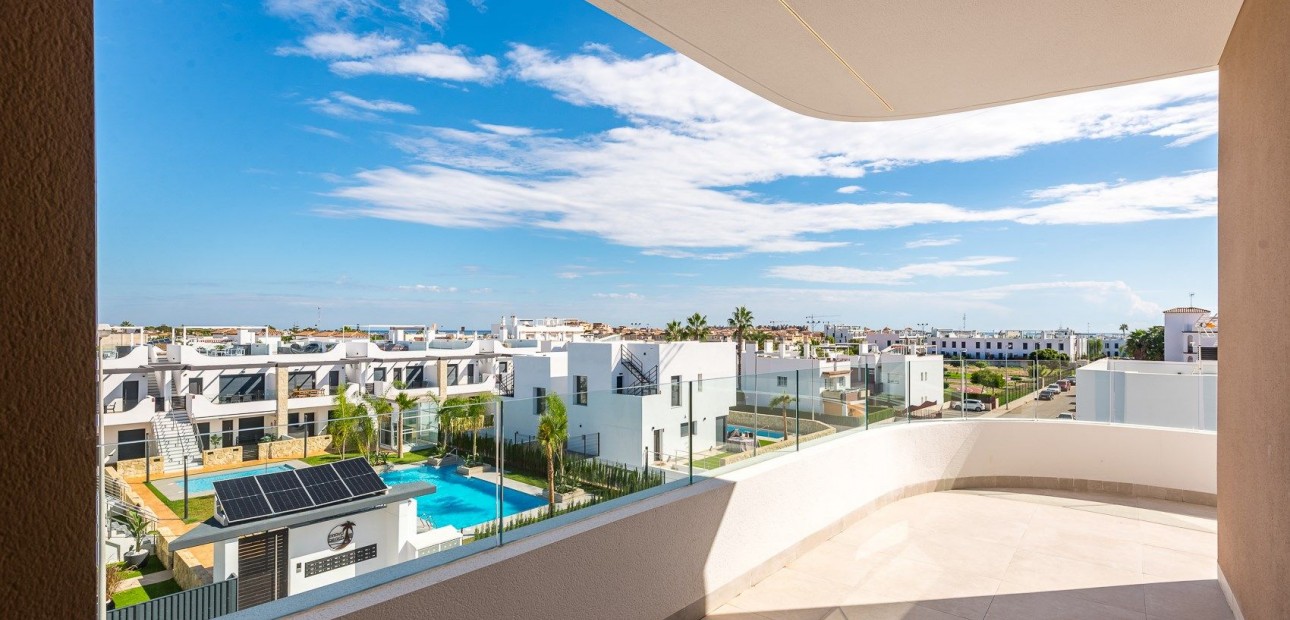 Sale - Apartment / flat -
Punta Prima