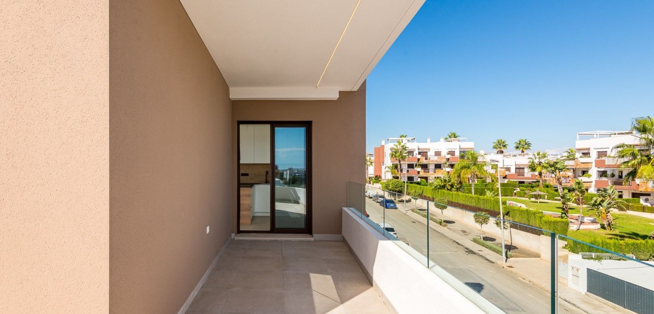 Sale - Apartment / flat -
Punta Prima