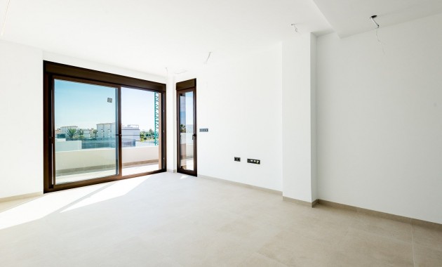 Sale - Apartment / flat -
Punta Prima