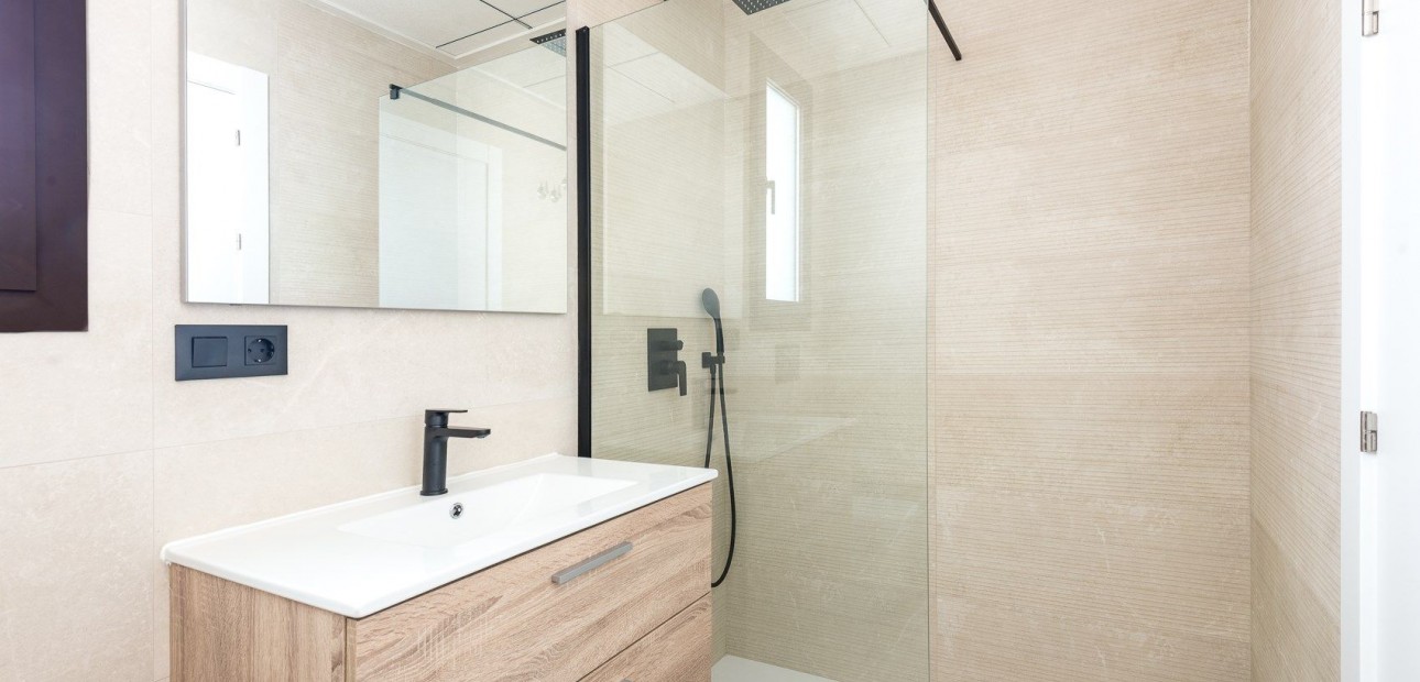 Sale - Apartment / flat -
Punta Prima