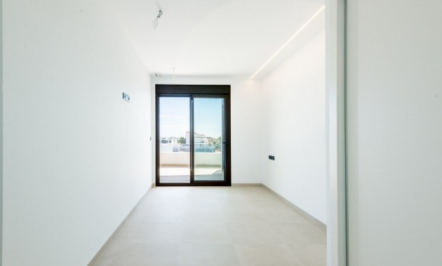 Sale - Apartment / flat -
Punta Prima