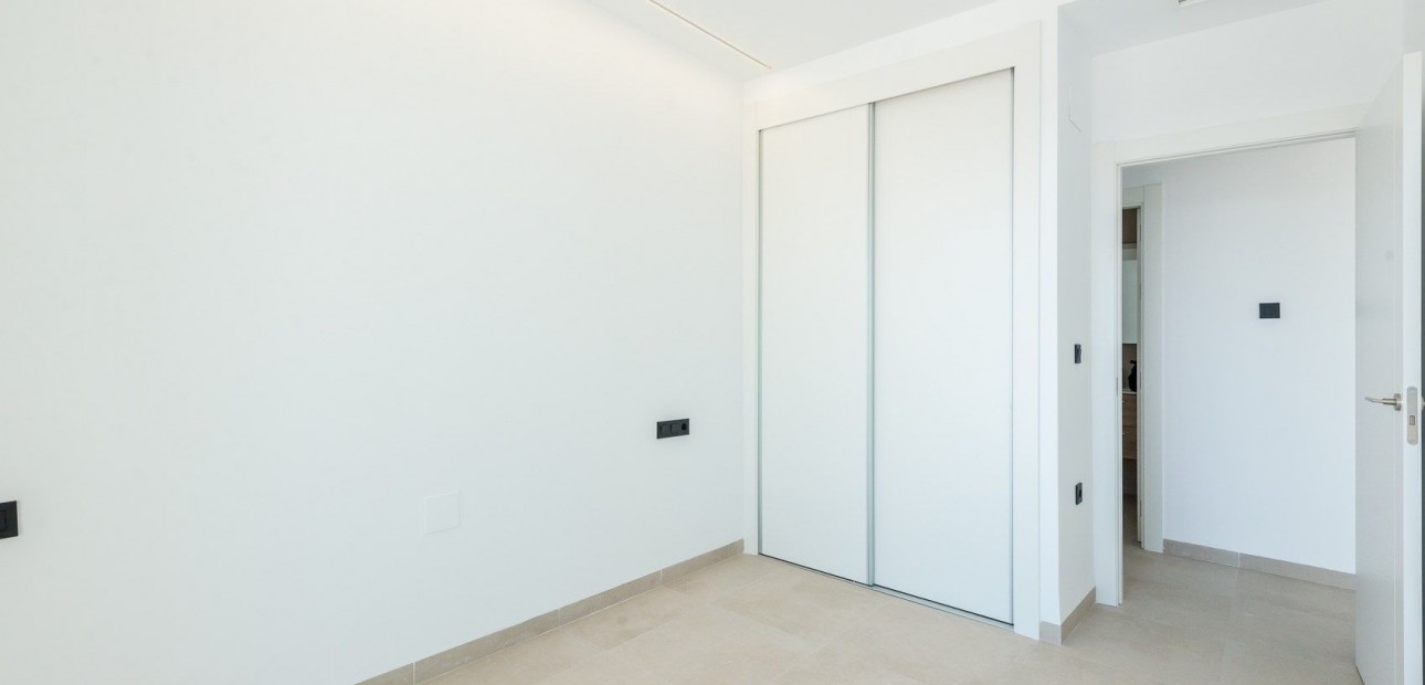 Sale - Apartment / flat -
Punta Prima