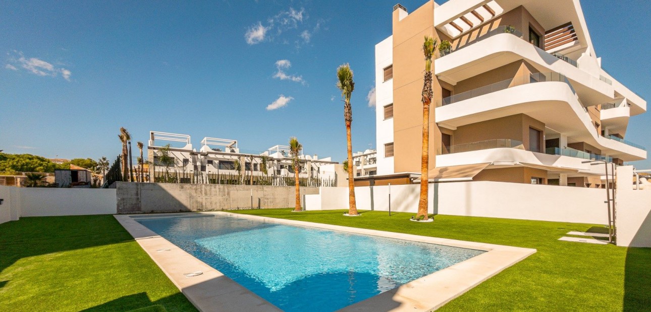 Sale - Apartment / flat -
Punta Prima