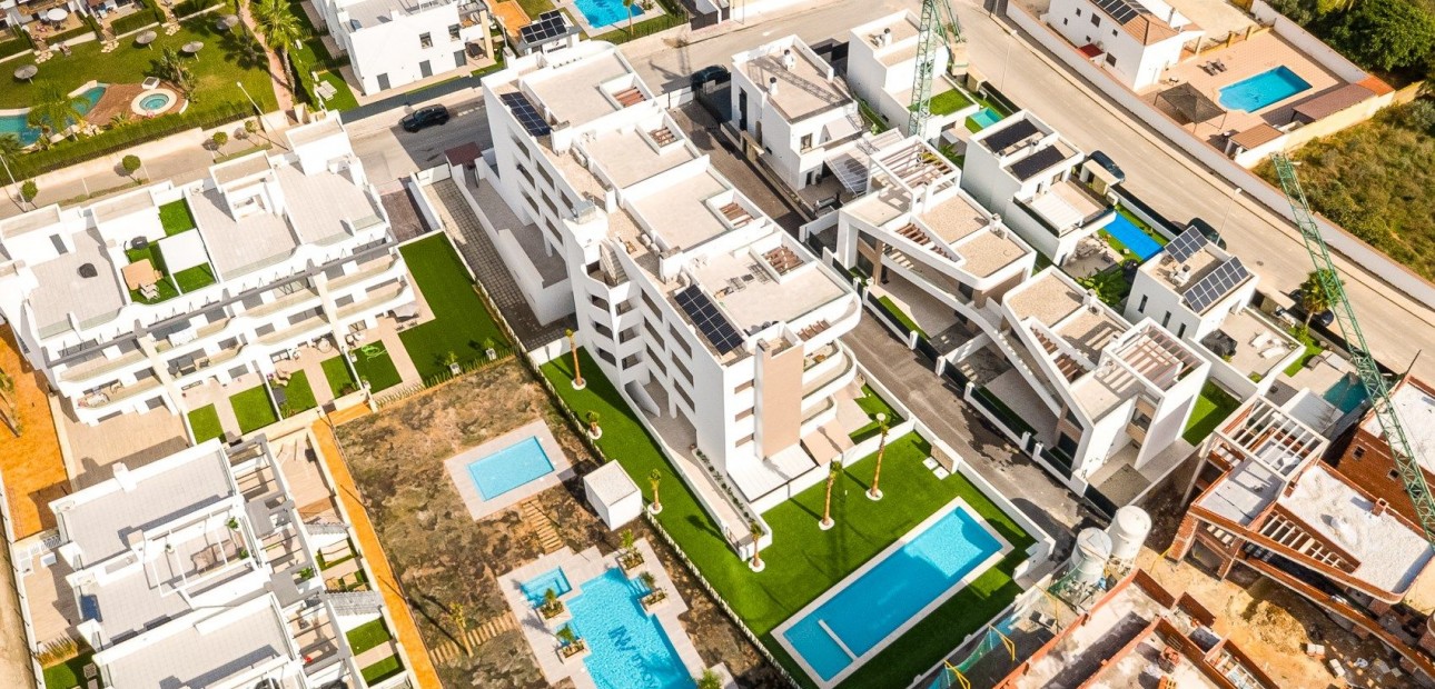 Sale - Apartment / flat -
Punta Prima