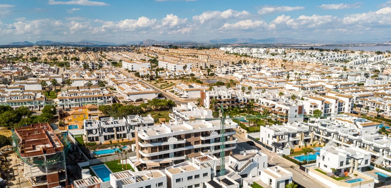 Sale - Apartment / flat -
Punta Prima