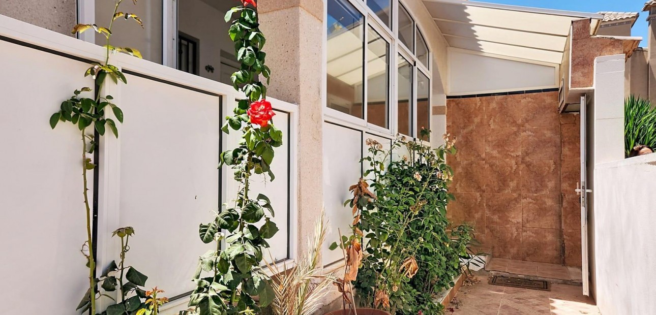 Sale - Terraced house -
Orihuela Costa - Playa Flamenca