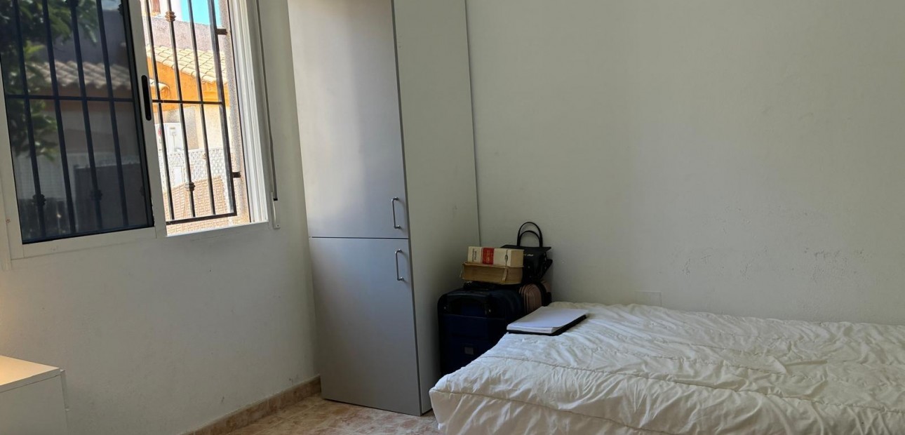 Sale - Terraced house -
Orihuela Costa - Playa Flamenca