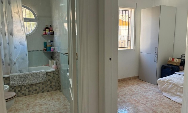 Sale - Terraced house -
Orihuela Costa - Playa Flamenca