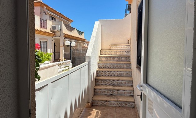 Sale - Terraced house -
Orihuela Costa - Playa Flamenca
