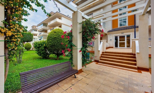 Sale - Apartment / flat -
Torrevieja - Torreblanca