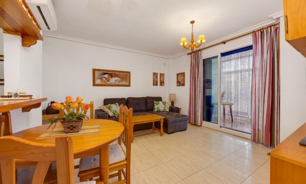 Sale - Apartment / flat -
Torrevieja - Torreblanca