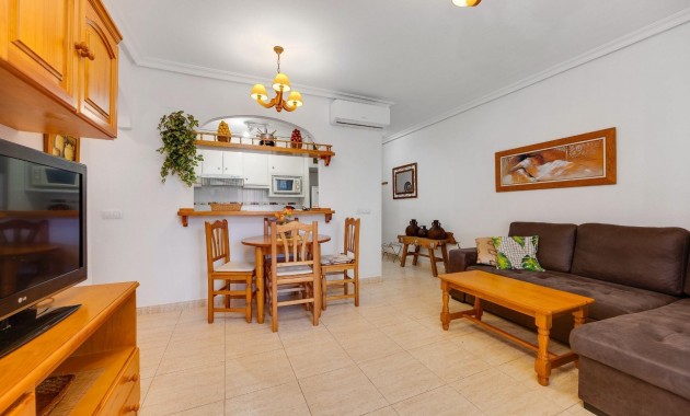 Sale - Apartment / flat -
Torrevieja - Torreblanca