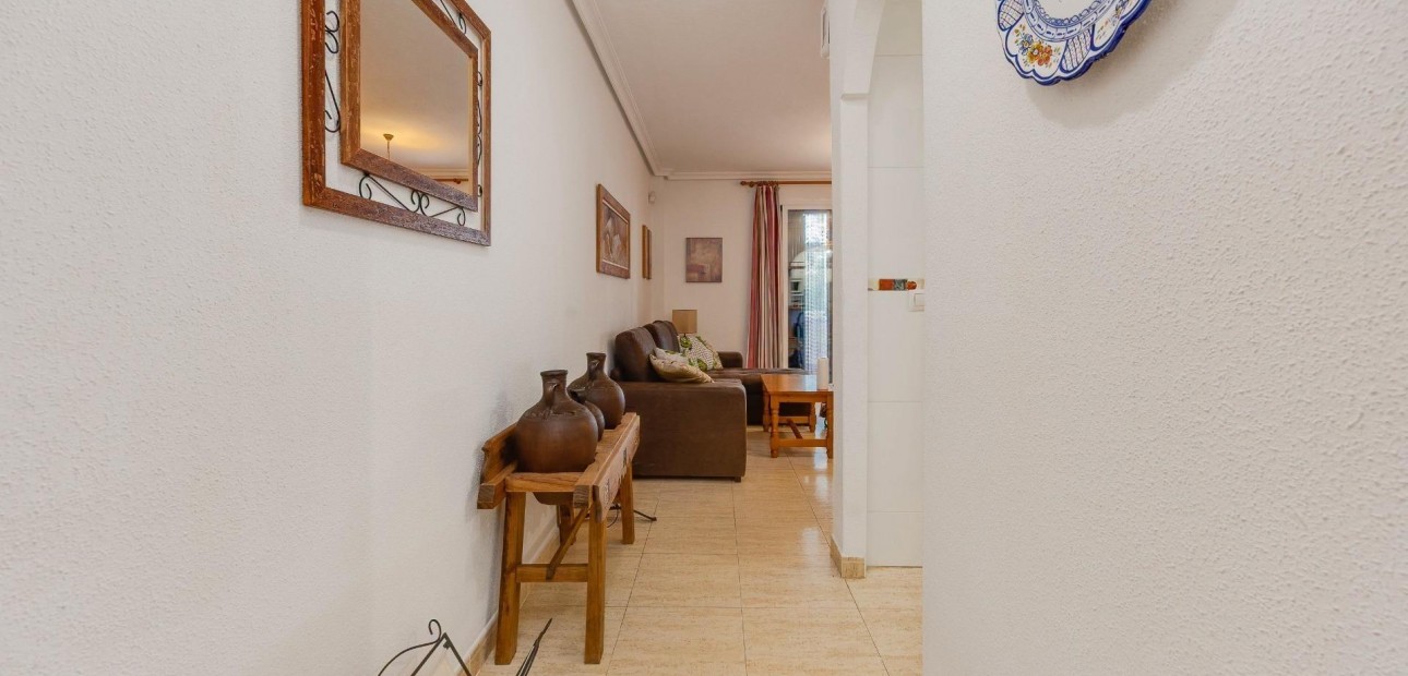 Sale - Apartment / flat -
Torrevieja - Torreblanca