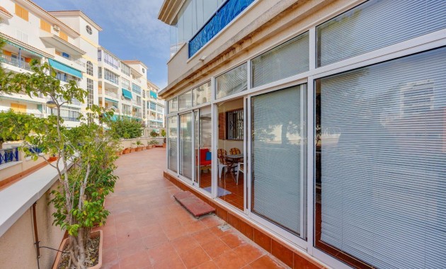 Sale - Apartment / flat -
Torrevieja - Torreblanca