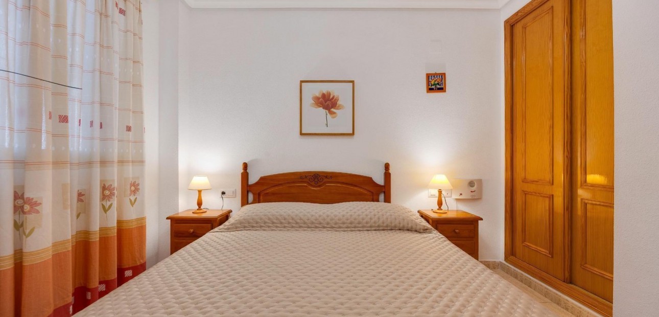 Sale - Apartment / flat -
Torrevieja - Torreblanca