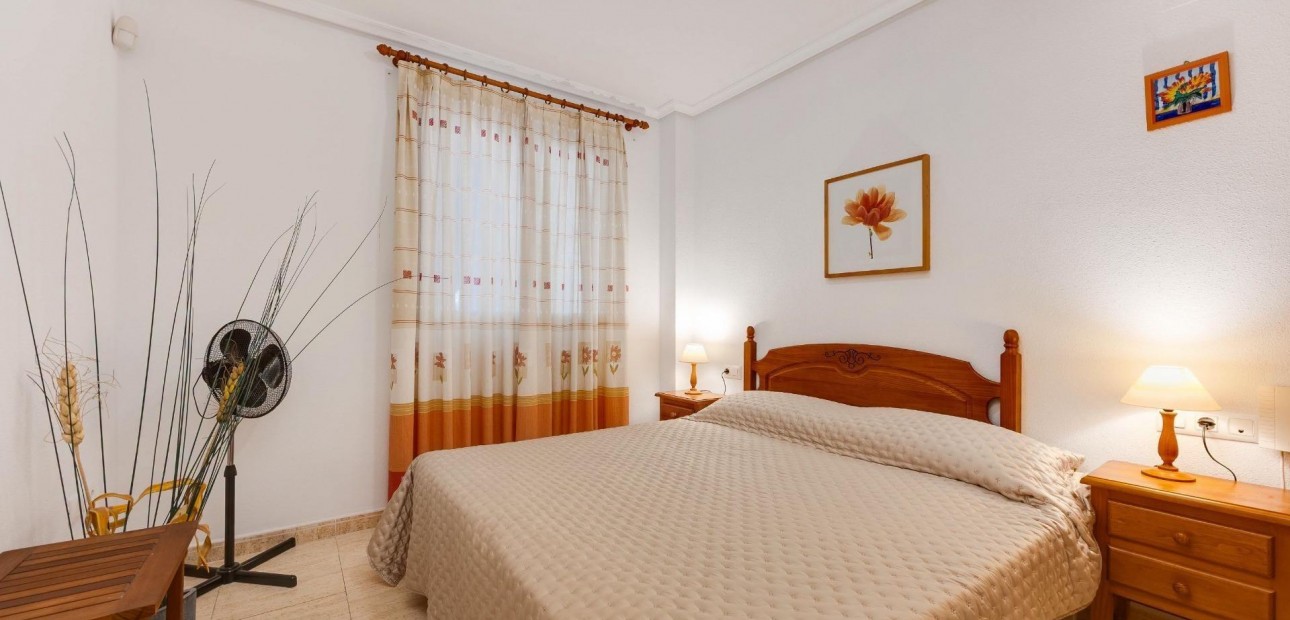 Sale - Apartment / flat -
Torrevieja - Torreblanca
