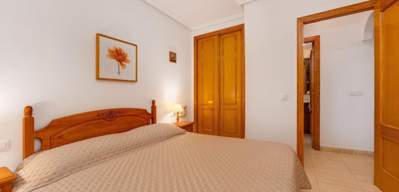 Sale - Apartment / flat -
Torrevieja - Torreblanca