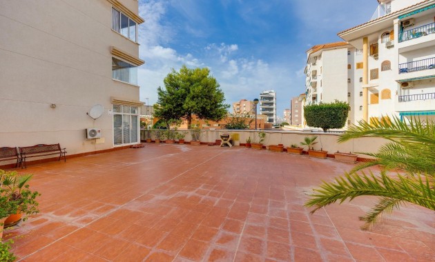 Sale - Apartment / flat -
Torrevieja - Torreblanca