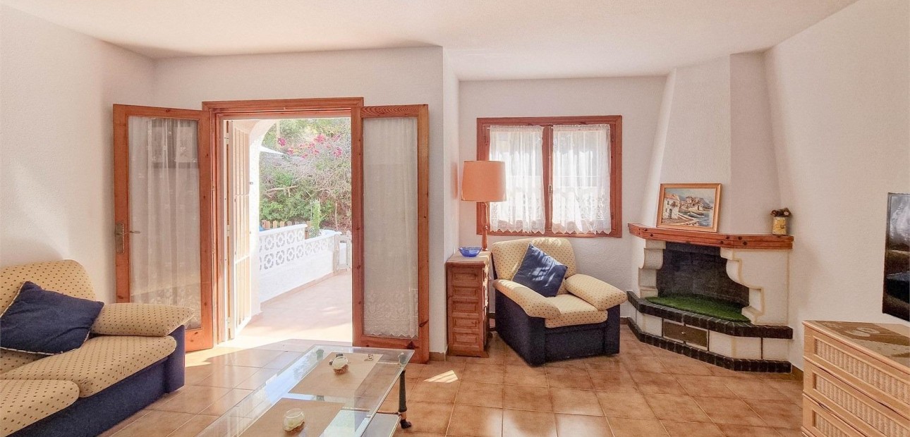 Sale - Terraced house -
Orihuela Costa - Punta Prima