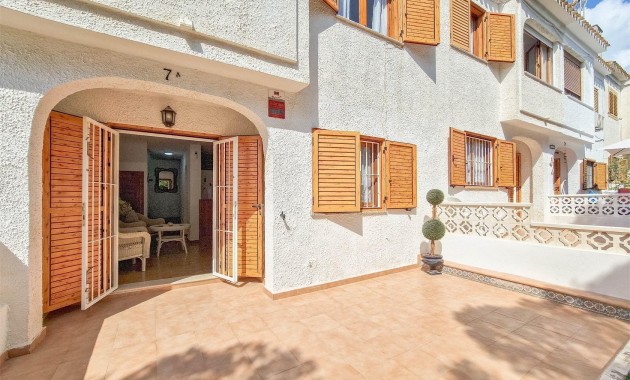 Sale - Terraced house -
Orihuela Costa - Playa Flamenca