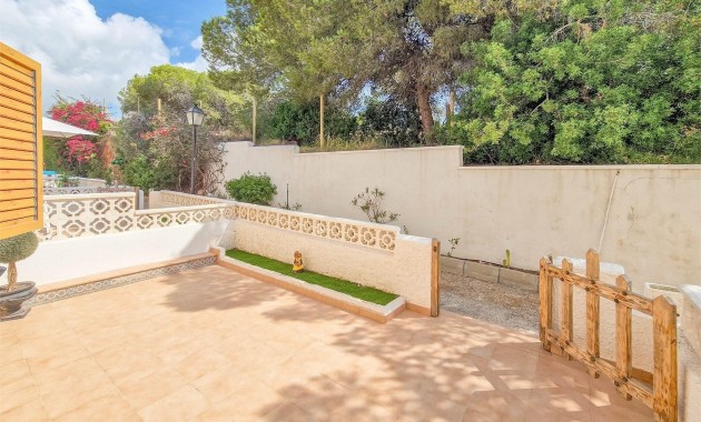 Sale - Terraced house -
Orihuela Costa - Playa Flamenca