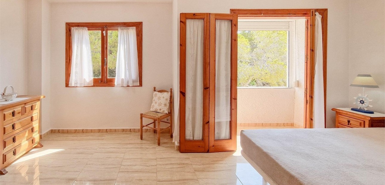 Sale - Terraced house -
Orihuela Costa - Playa Flamenca