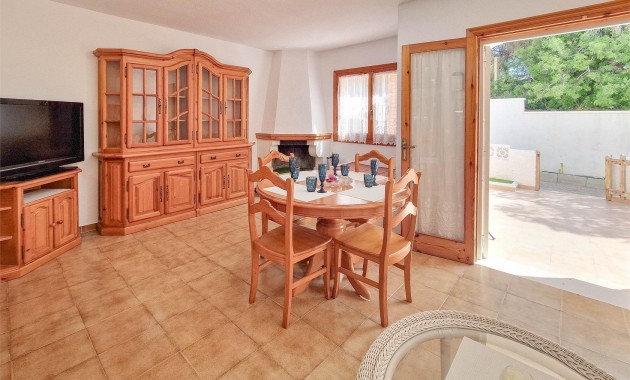 Sale - Terraced house -
Orihuela Costa - Playa Flamenca