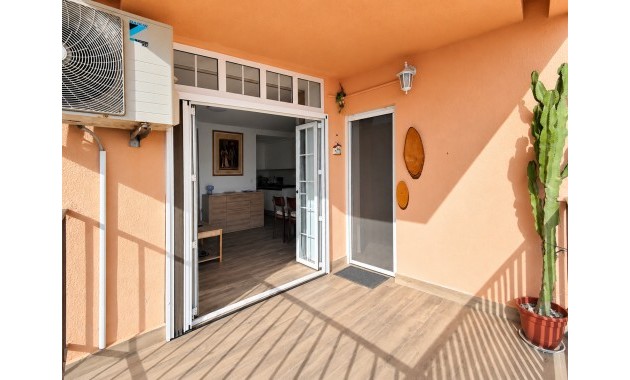 Sale - Apartment / flat -
Torrevieja - Torre La Mata