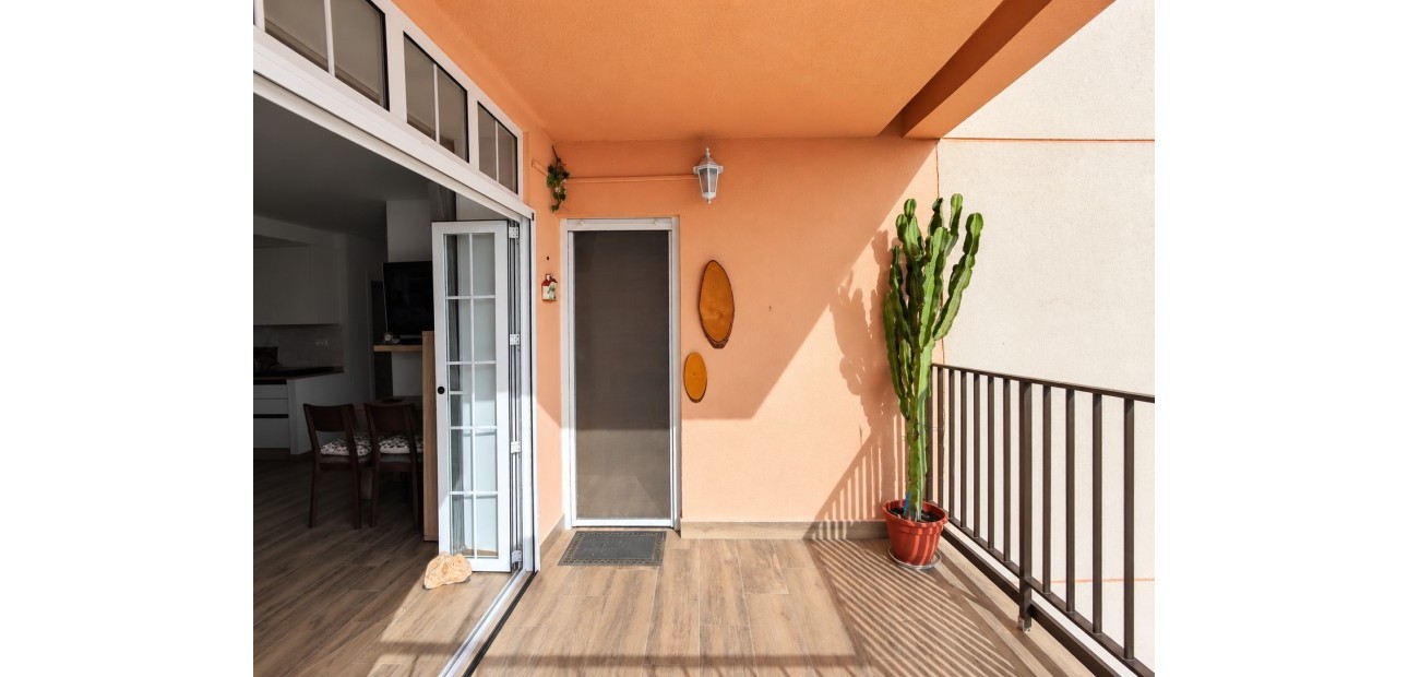 Sale - Apartment / flat -
Torrevieja - Torre La Mata