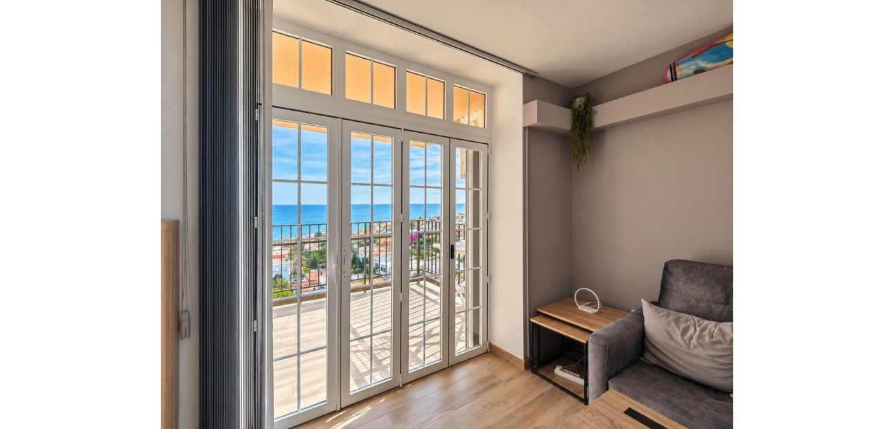Sale - Apartment / flat -
Torrevieja - Torre La Mata