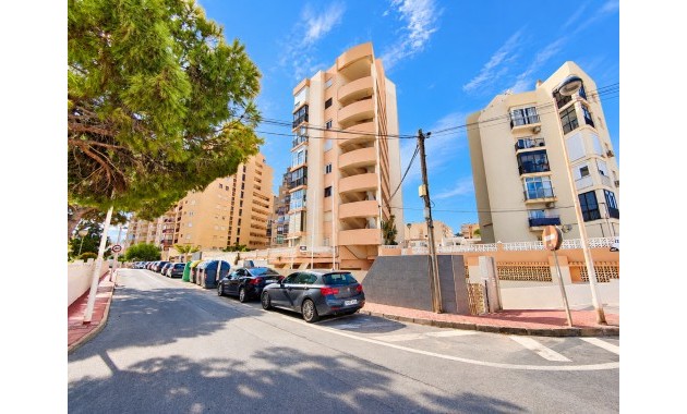 Sale - Apartment / flat -
Torrevieja - Torre La Mata