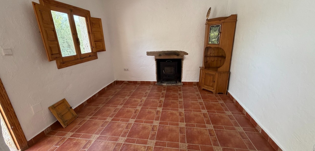 Sale - Country Property/Finca -
Torremendo