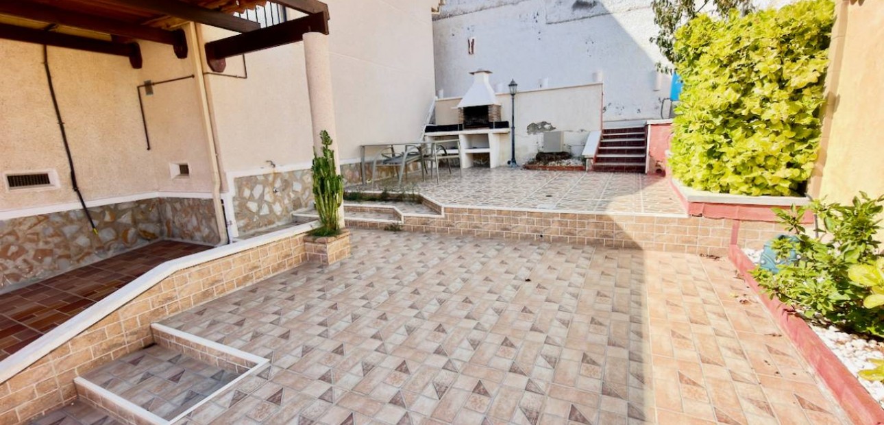 Herverkoop - Villa -
Ciudad Quesada