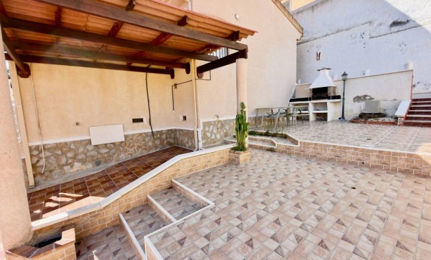 Herverkoop - Villa -
Ciudad Quesada