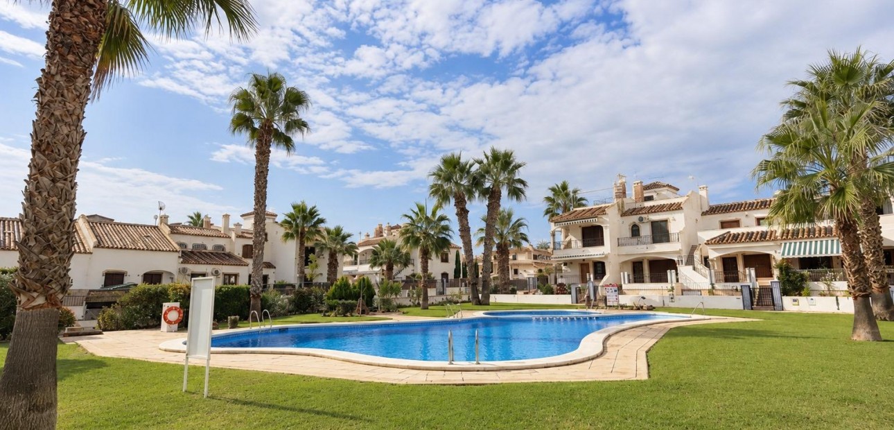 Sale - Duplex -
Orihuela Costa - PAU 8