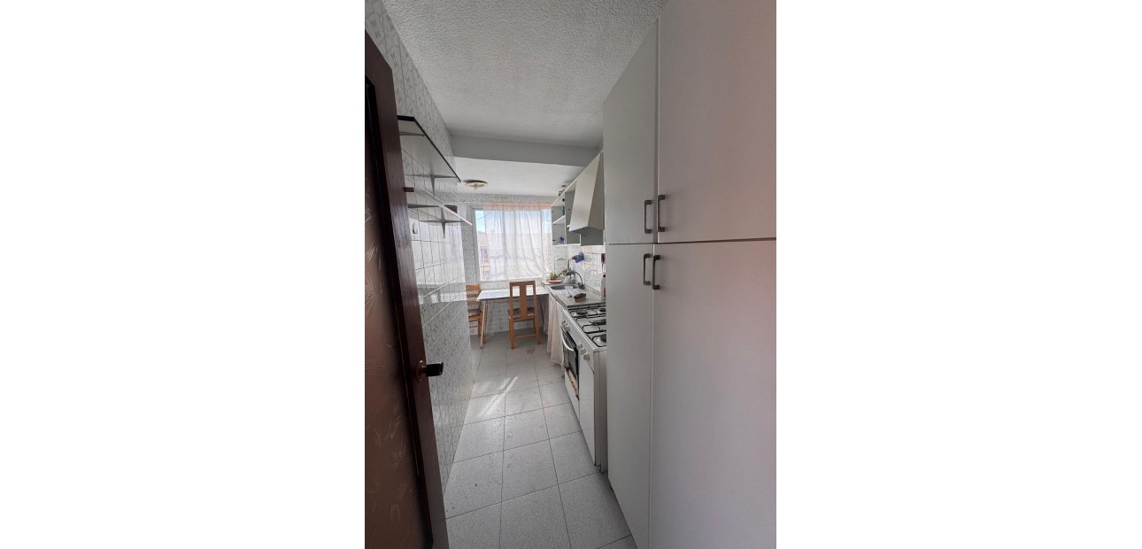 Sale - Apartment / flat -
Torrevieja - Punta prima