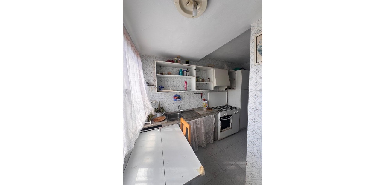 Sale - Apartment / flat -
Torrevieja - Punta prima