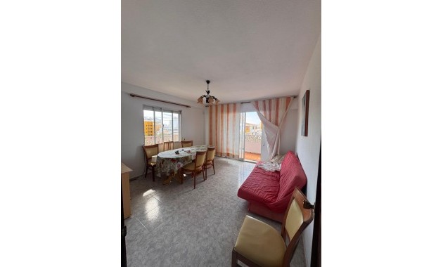 Sale - Apartment / flat -
Torrevieja - Punta prima