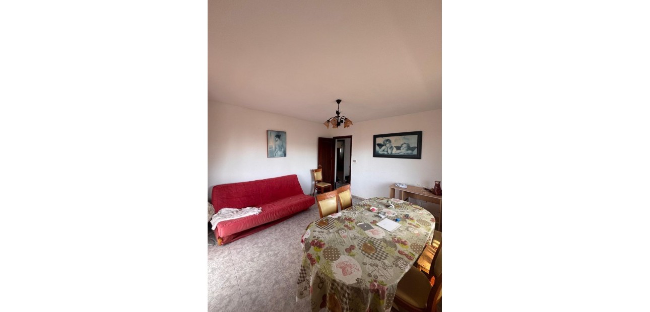 Sale - Apartment / flat -
Torrevieja - Punta prima