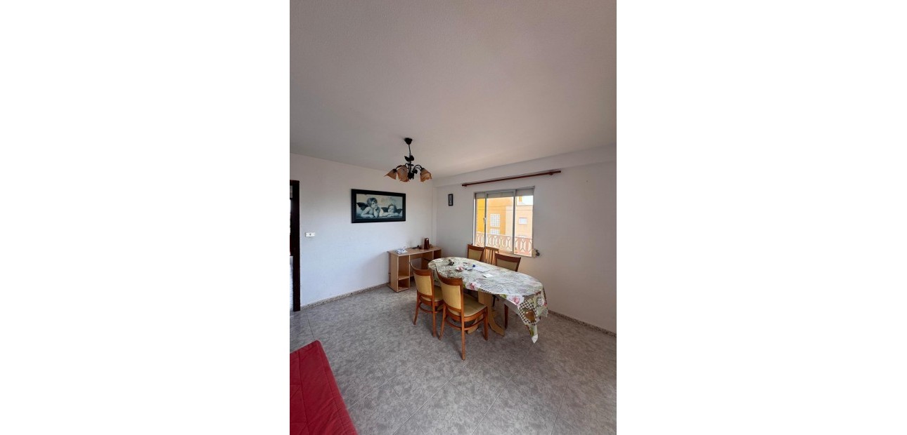 Sale - Apartment / flat -
Torrevieja - Punta prima