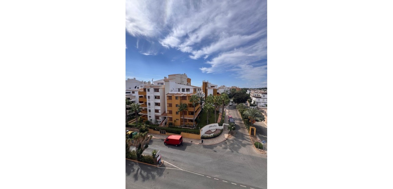 Sale - Apartment / flat -
Torrevieja - Punta prima