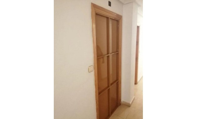 Sale - Apartment / flat -
Torrevieja - Centro