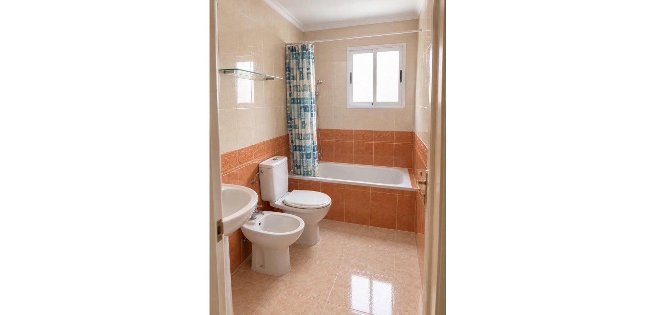 Sale - Apartment / flat -
Torrevieja - Centro
