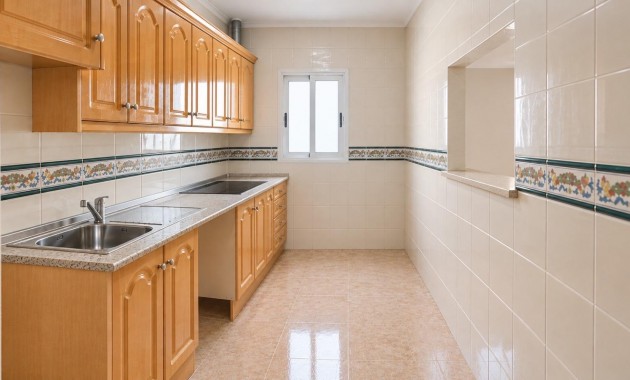 Sale - Apartment / flat -
Torrevieja - Centro