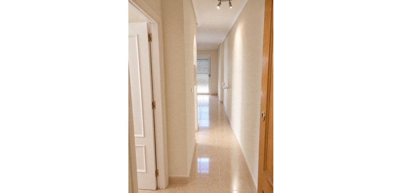 Sale - Apartment / flat -
Torrevieja - Centro