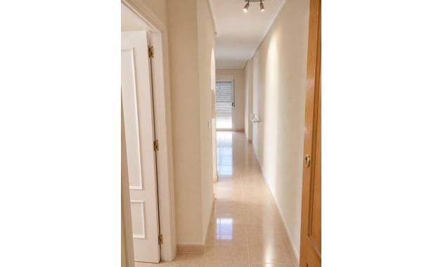 Sale - Apartment / flat -
Torrevieja - Centro