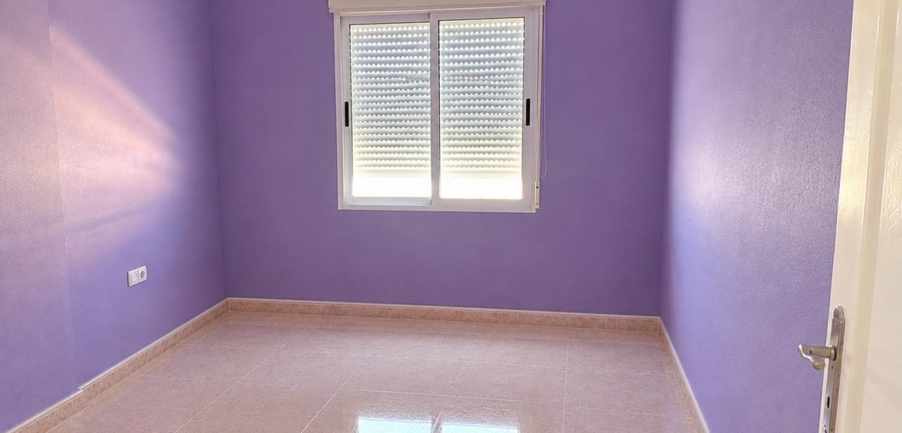 Sale - Apartment / flat -
Torrevieja - Centro