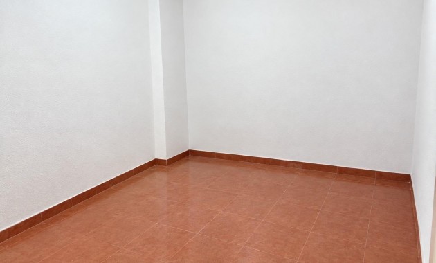 Sale - Apartment / flat -
Torrevieja - Centro